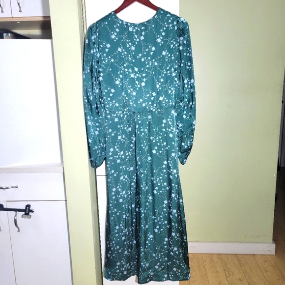 Wyse London shira blossom ditsy floral satin long sleeve maxi dress green 6 - Picture 7 of 14